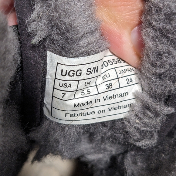 UGG Adirondack III winter boots - Picture 13 of 16